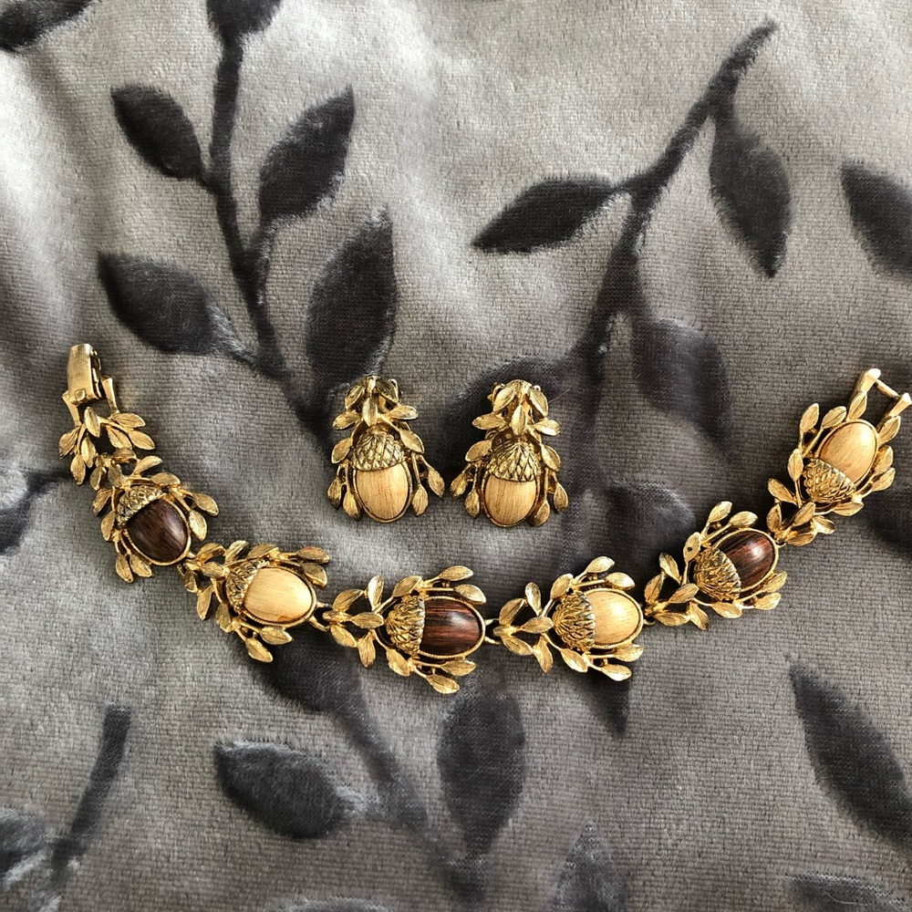 Vintage gold and wood set